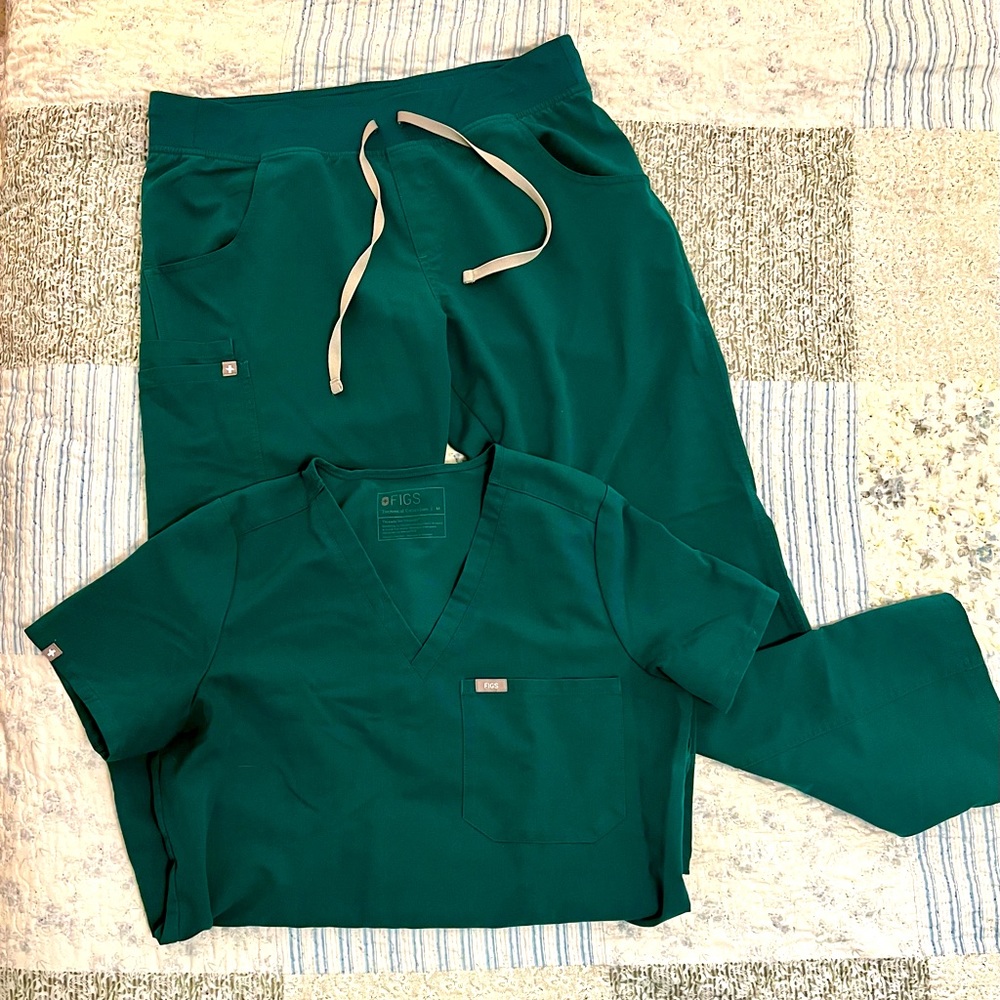 Figs hunter green scrubs; Kade large bottoms, one pocket top med